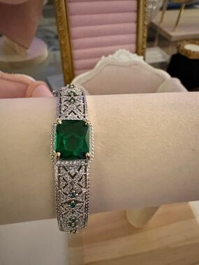 Emerald Green CZ Bracelet – Women's Statement Jewelry. Exquisite filigree!!